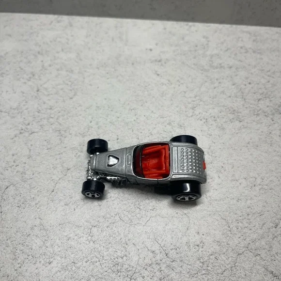 Hot Wheels Toys Vintage 999 Hot Wheels Deuce Roadster Silver